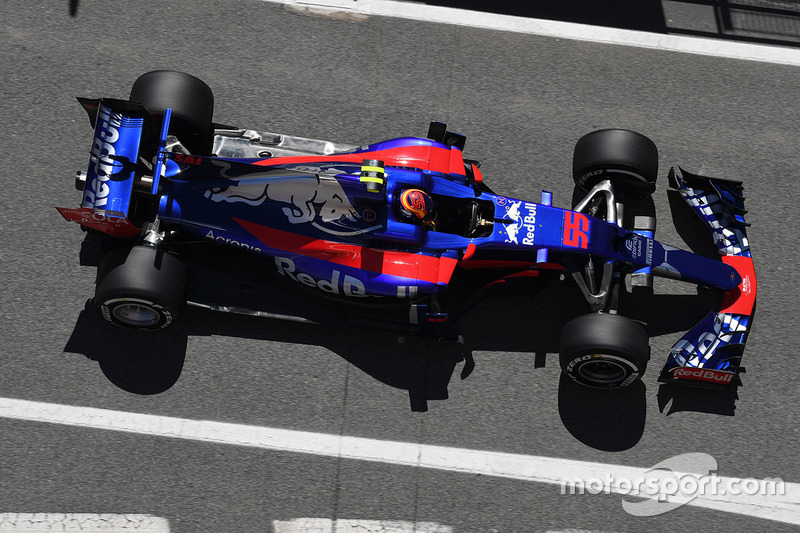 10. Carlos Sainz Jr., Scuderia Toro Rosso STR12