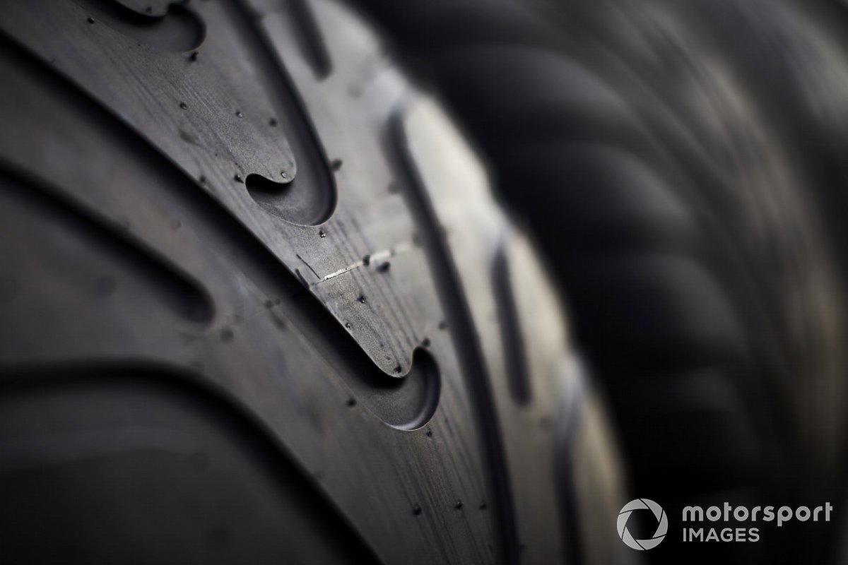 Крупный план покрышек Pirelli для Формулы 1