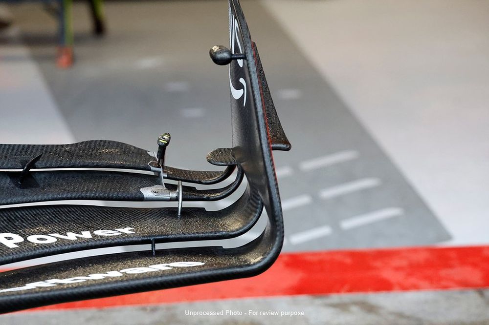Ferrari SF-23 detalle del endplate delantero