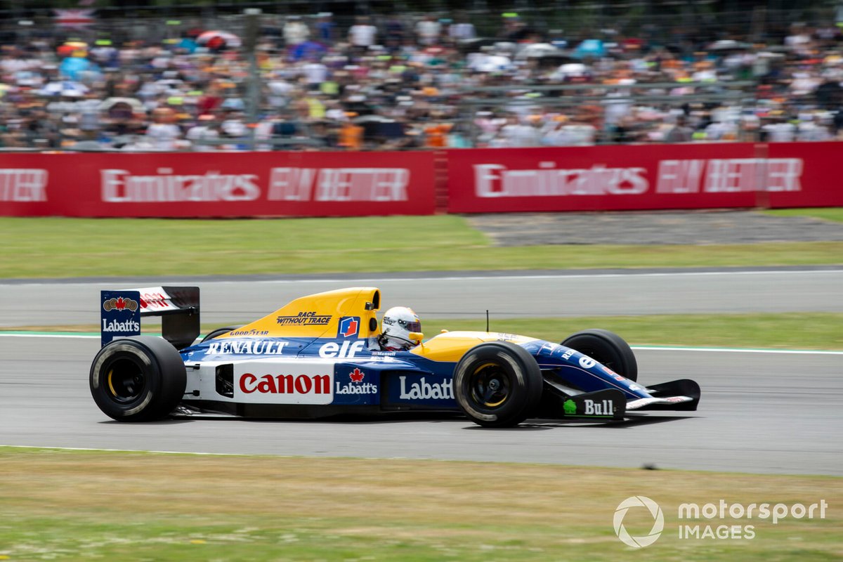 Sebastian Vettel condujo el Williams FW14B Renault con combustible sostenible en Silverstone