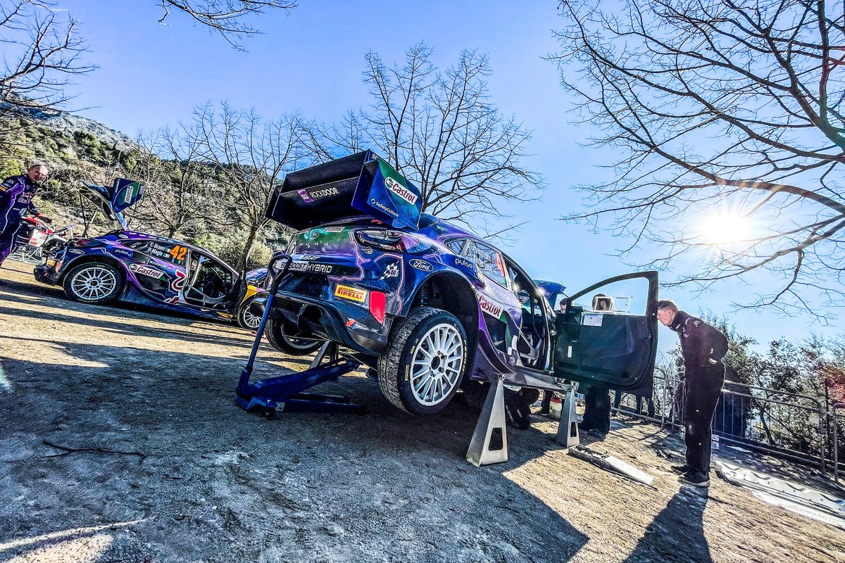 Greensmith and Breen's M-Sport Fords were delayed by steering issues
