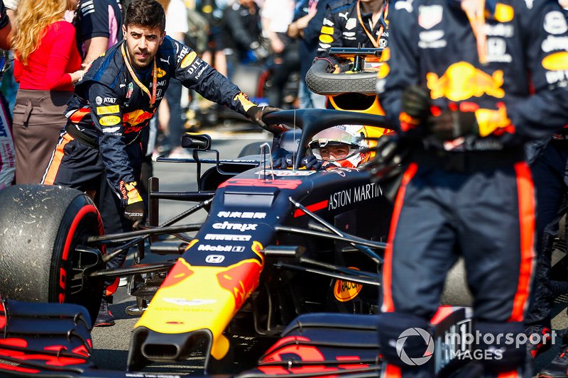 Max Verstappen, Red Bull Racing RB15, arrive sur la grille