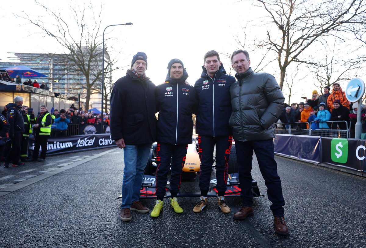 Max Verstappen, Sergio Pérez, Christian Horner y Adrian Newey, Red Bull Racing
