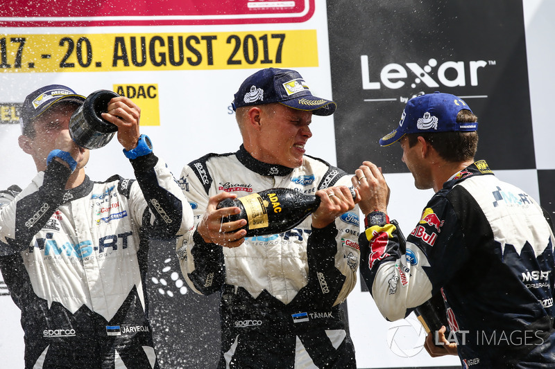 Podio: Winners Ott Tänak, Martin Järveoja, Ford Fiesta WRC, M-Sport