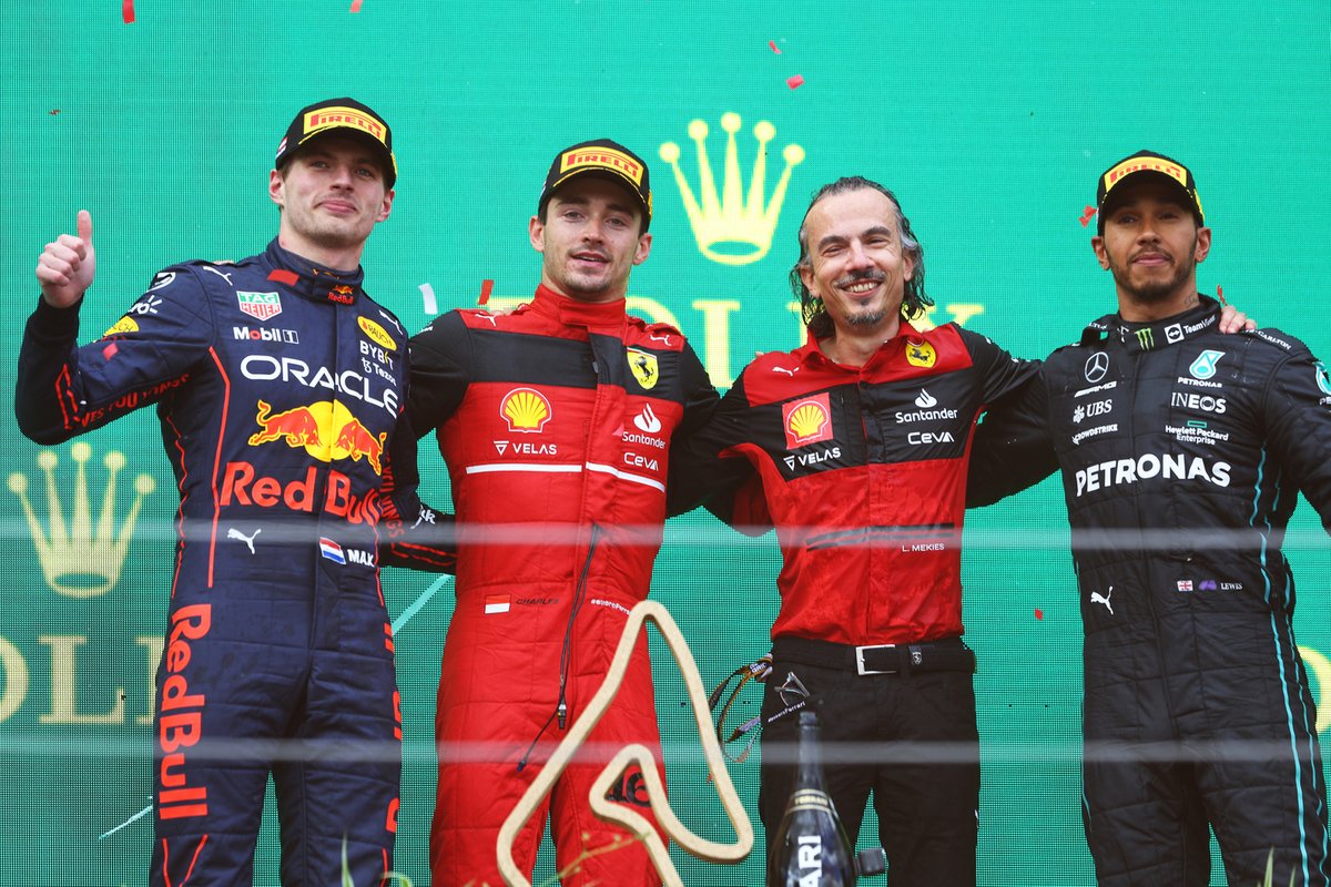 Charles Leclerc, Ferrari F1-75, Max Verstappen, Red Bull Racing RB18, Laurent Mekies, Scuderia Ferrari Sporting Director, Lewis Hamilton, Mercedes W13