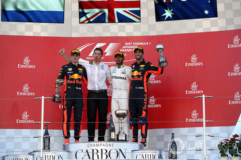 Podio: ganador de la carrera Lewis Hamilton, Mercedes AMG F1, segundo lugar Max Verstappen, Red Bull Racing, tercer lugar Daniel Ricciardo, Red Bull Racing