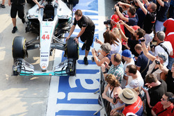 Mercedes AMG F1 W07 Hybrid of Lewis Hamilton, Mercedes AMG F1 pushed pass fans in the pits