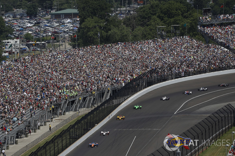 Scott Dixon, Chip Ganassi Racing Honda, Oriol Servia, Scuderia Corsa con RLL Honda, Ryan Hunter-Reay, Andretti Autosport Honda, Jay Howard, Schmidt Peterson Motorsports / AFS Racing Honda