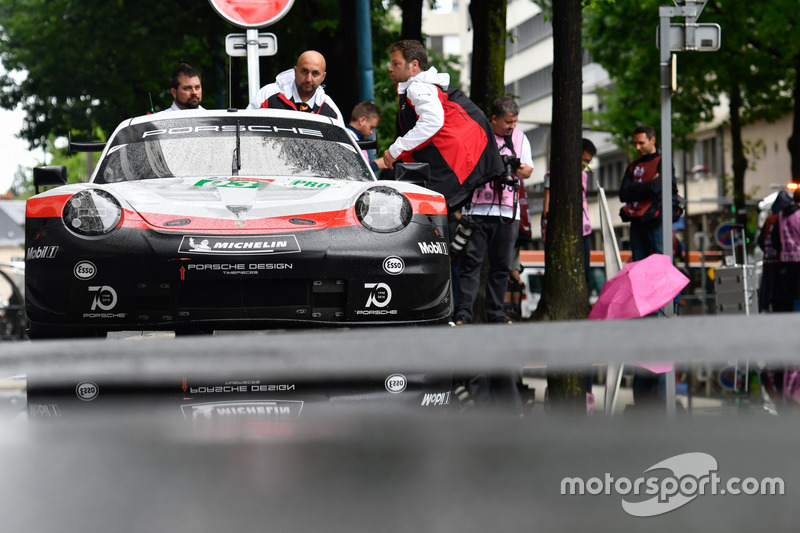 #93 Porsche GT Team Porsche 911 RSR