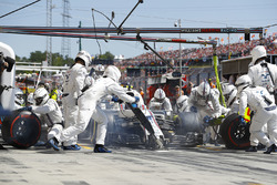 Lance Stroll, Williams FW40, hace una parada