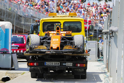 The car of Stoffel Vandoorne, McLaren MCL32 on a truck