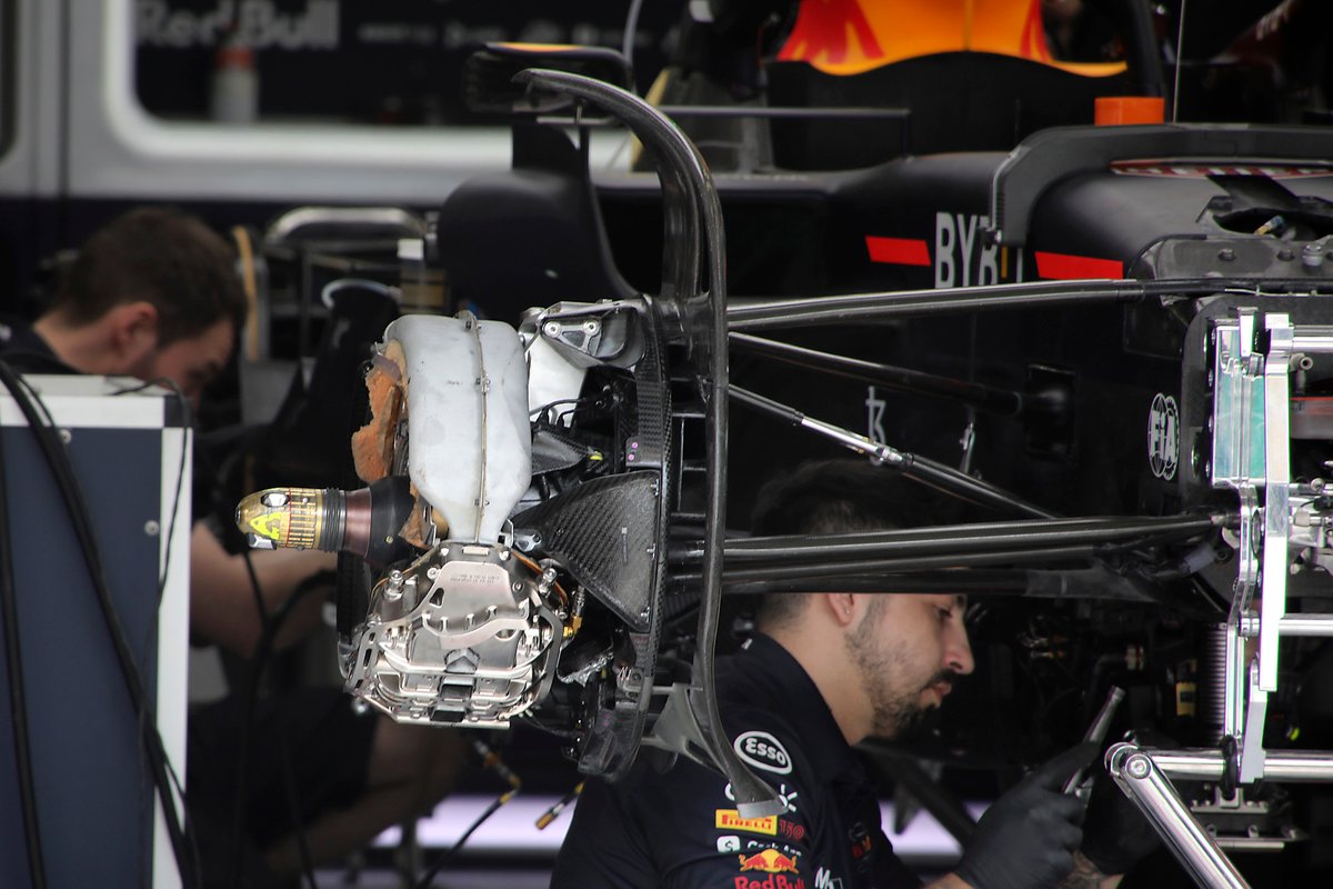 Suspensión delantera del Red Bull Racing RB18