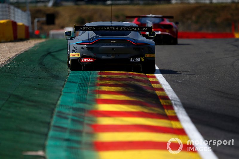 #76 R-Motorsport Aston Martin Vantage AMR GT3: Marvin Kirchhöfer, Jake Dennis, Alex Lynn