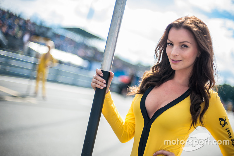 grid girl