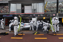 Lance Stroll, Williams FW41, pit stop