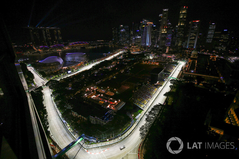 The action as seen from above during P2