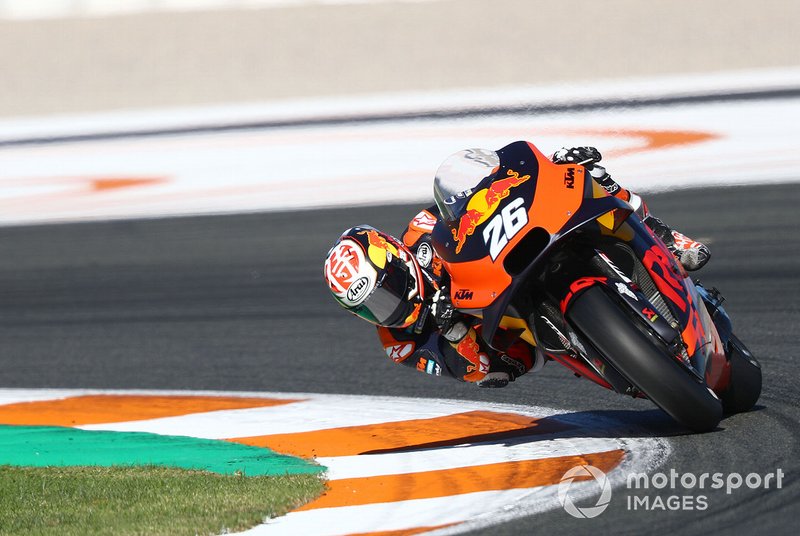 KTM-testrijder Dani Pedrosa bood zijn diensten aan bij de jonge Brad Binder.