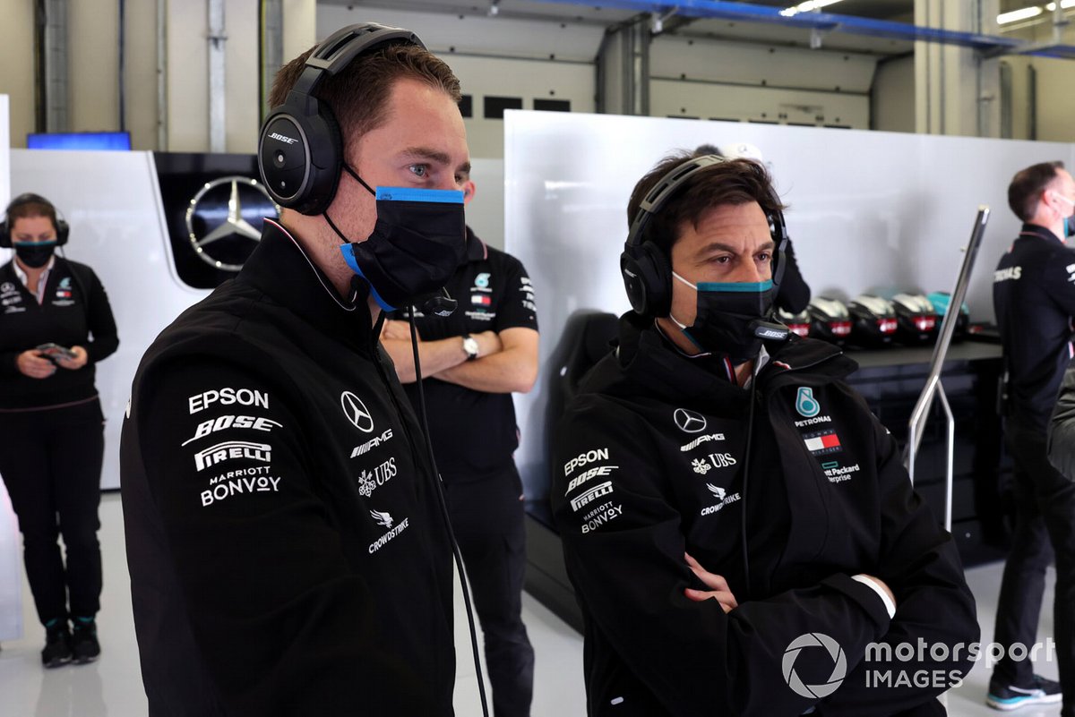 Stoffel Vandoorne, Mercedes, Toto Wolff, Mercedes AMG, in de garage