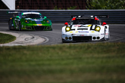 #912 Porsche Team North America Porsche 911 RSR: Earl Bamber, Frédéric Makowiecki