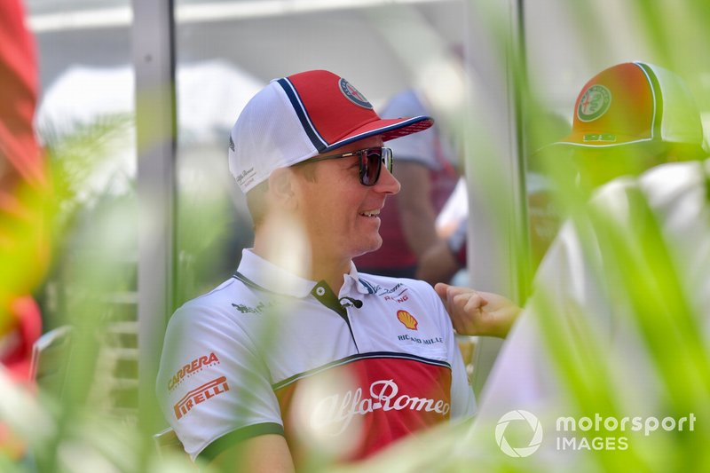 Kimi Raikkonen, Alfa Romeo Racing y Antonio Giovinazzi, Alfa Romeo Racing