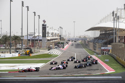 Nyck De Vries, PREMA Racing ve Maximilian Gunther, BWT Arden startta