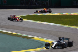 Valtteri Bottas, Mercedes AMG F1 W08, Kimi Raikkonen, Ferrari SF70H, Max Verstappen, Red Bull Racing RB13