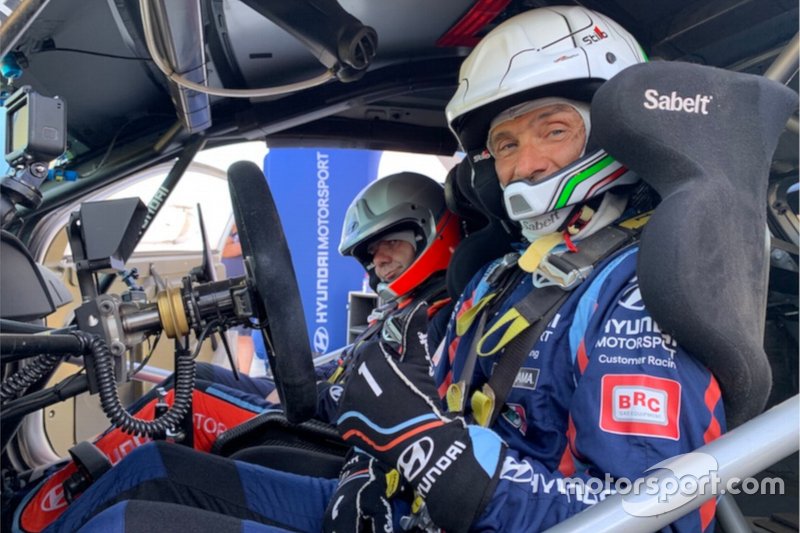 Tarquini teste la Hyundai WRC
