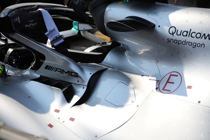 Mercedes W10, dettaglio degli sfoghi di aria calda visti in Australia