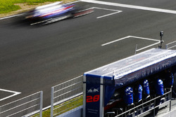 Pierre Gasly, Scuderia Toro Rosso STR13, flashes past his pit wall