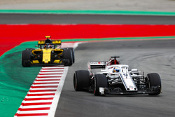 Маркус Ерікссон, Sauber C37, Карлос Сайнс-мол., Renault Sport F1 Team R.S. 18