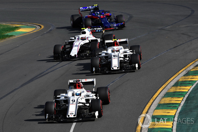 Marcus Ericsson, Sauber C37, Charles Leclerc, Sauber C37