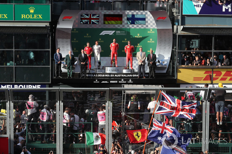 Podyum: Yarış galibi Sebastian Vettel, Ferrari, 3. sıra Kimi Raikkonen, Ferrari