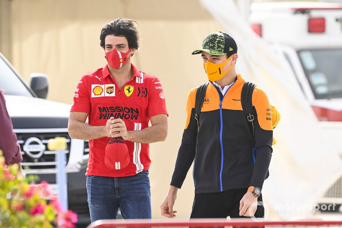 Lando Norris, McLaren and Carlos Sainz Jr., Ferrari
