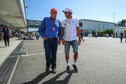 Niki Lauda, Mercedes AMG F1 Fahri Direktörü ve Lewis Hamilton, Mercedes AMG F1