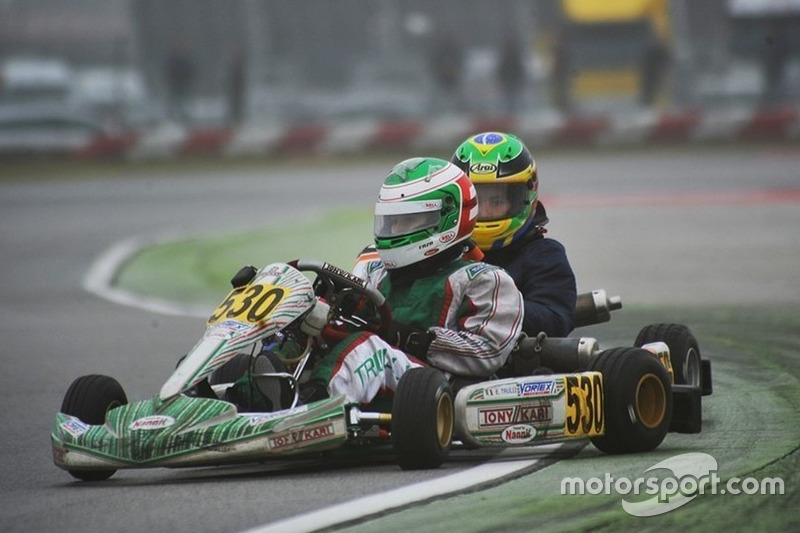 Pembalap muda Italia, Enzo Trulli (530) saat tampil dalam kejuaraan karting.