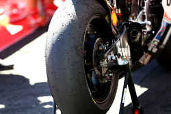 Winner Andrea Iannone, Ducati Team rear Michelin tyre