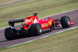 Esteban Gutierrez, Ferrari test de 2017 spec Pirelli
