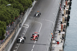Felipe Massa, Williams FW38, und Sebastian Vettel, Ferrari SF16-H