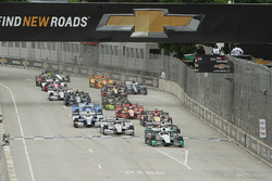Start: Simon Pagenaud, Team Penske Chevrolet aan de leiding