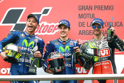 Podium: 2. Valentino Rossi, Yamaha Factory Racing; 1. Maverick Viñales, Yamaha Factory Racing; 3. Cal Crutchlow, Team LCR Honda