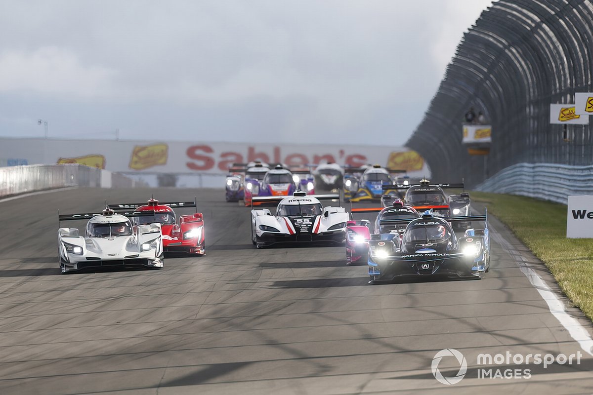 #10 Wayne Taylor Racing Acura ARX-05 Acura DPi: Ricky Taylor, Filipe Albuquerque, #01 Chip Ganassi Racing Cadillac DPi: Renger van der Zande, Kevin Magnussen, #55 Mazda Motorsports Mazda DPi: Oliver Jarvis, Harry Tincknell