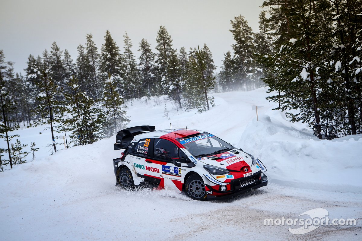 Pereli Toyota Gazoo Racing WRT, Elfyn Evans, dan navigator Scott Martin, saat tampil dalam Reli Arctic Finlandia pada Februari 2021.