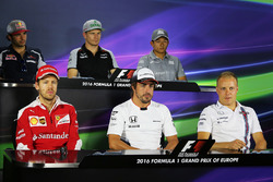 The FIA Press Conference: Carlos Sainz Jr., Scuderia Toro Rosso; Nico Hulkenberg, Sahara Force India