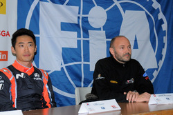 Chewon Lim und Sébastien Carron im Pressekonferenz