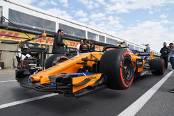 Автомобиль McLaren MCL33