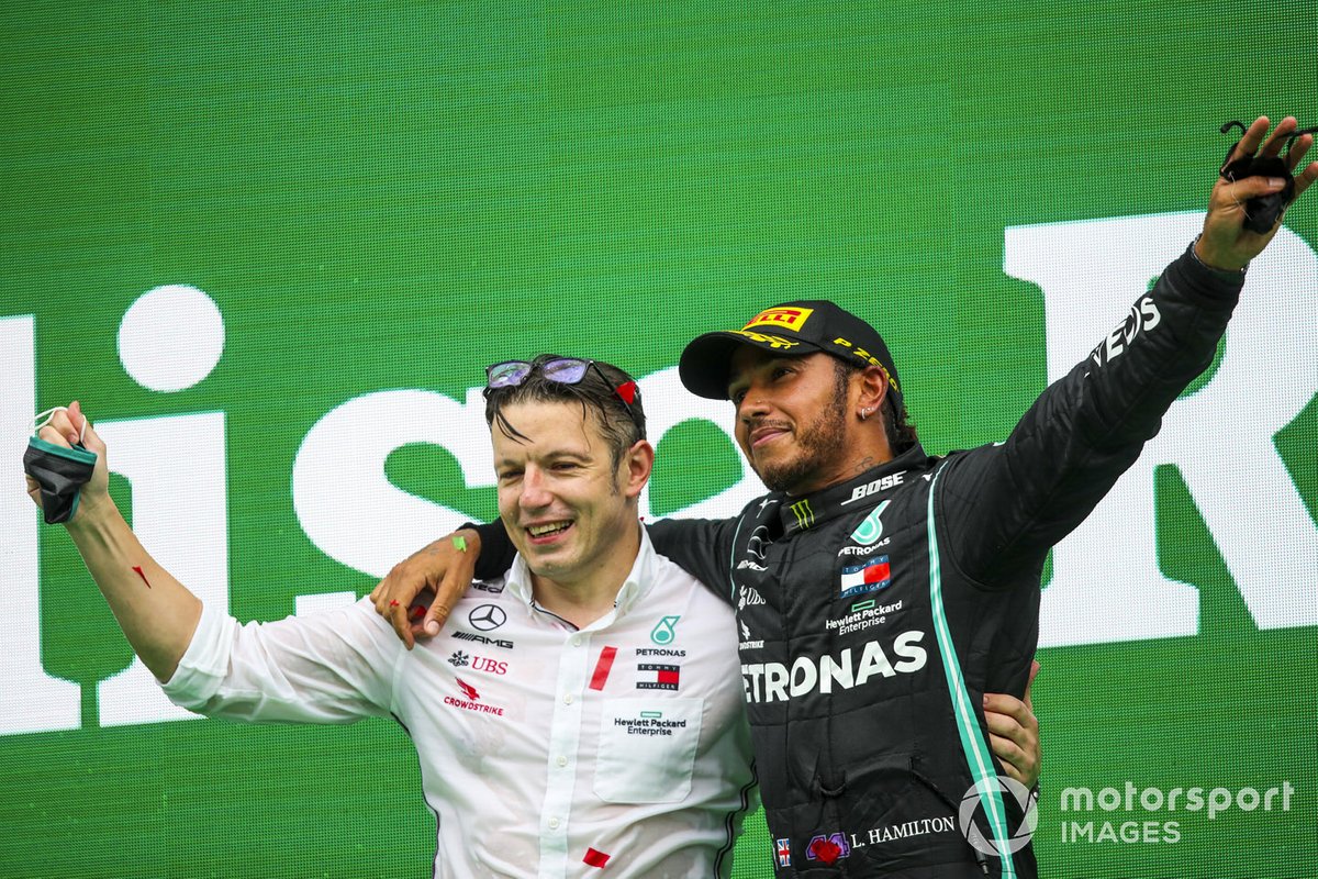 Teknisi balap Mercedes, Peter Bonnington, punya peran krusial dalam kesuksesan Lewis Hamilton dalam Formula 1.