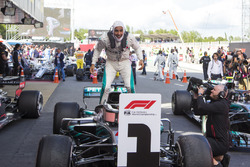 Race winner Lewis Hamilton, Mercedes-AMG F1 W09 celebrates in parc ferme