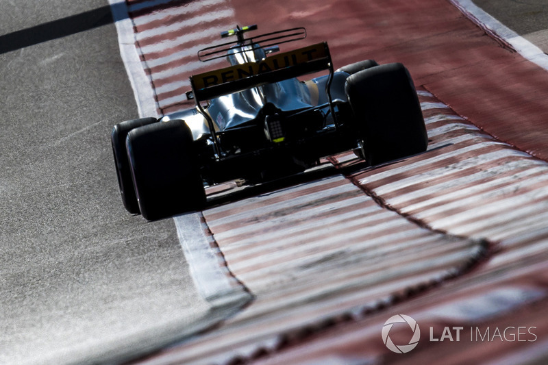 Карлос Сайнс-мол., Renault Sport F1 Team RS17