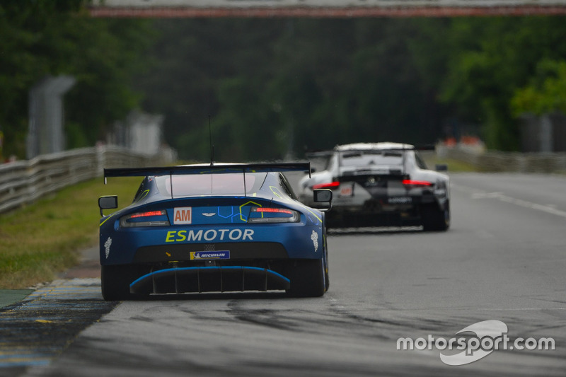 #90 TF Sport Aston Martin Vantage: Salih Yoluc, Euan Alers-Hankey, Charles Eastwood