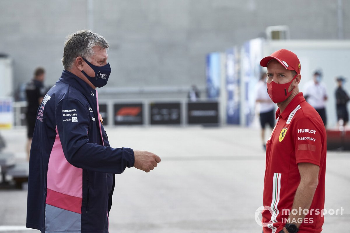 Отмар Сафнауэр, руководитель Racing Point, и Себастьян Феттель, Ferrari, в паддоке